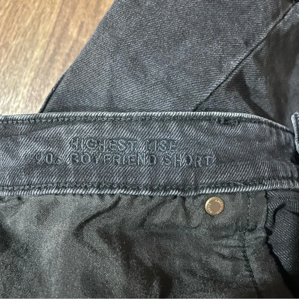 American Eagle Highest Rise 90's Boyfriend Cut-off Shorts‎ Washed Black Size 12
